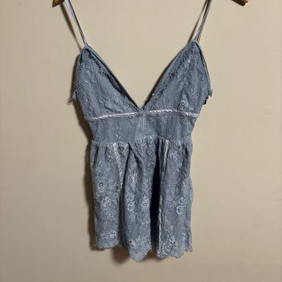 NWOT Superdown x Revolve Mandy Lace Flare Dress in Dusty Blue- Size XS - Picture 6 of 12